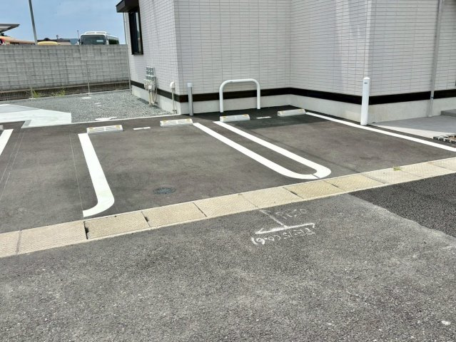 D's阿保の駐車場