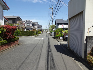 【前面道路含む現地写真】