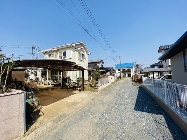 中沢　中古戸建の前面道路含む現地写真