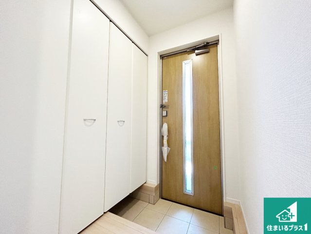 ●大和郡山市箕山町　第2期　新築一戸建ての玄関|シューズボックスにはたくさんの靴が収納できるので玄関周りはいつもスッキリ！ご家族が増えても安心！