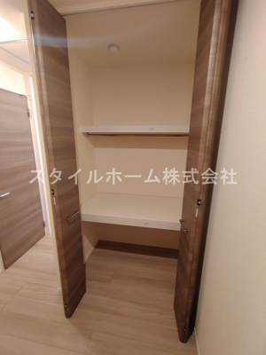 【収納】 | ヴェルドミール・ドゥエ | 同建物内別部屋の写真です。