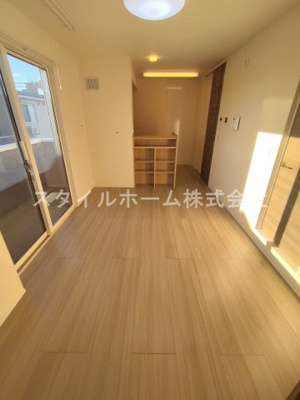 【居間・リビング】 | ヴェルドミール・ドゥエ | 同建物内別部屋の写真です。