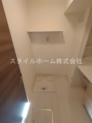 【その他】 | ヴェルドミール・ドゥエ | 同建物内別部屋の写真です。