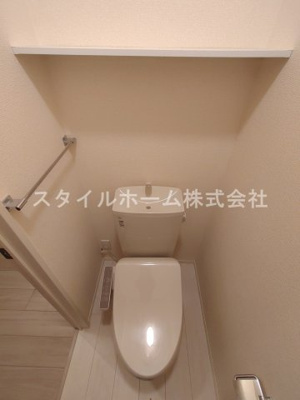 【トイレ】 | ヴェルドミール・ドゥエ | 同建物内別部屋の写真です。
