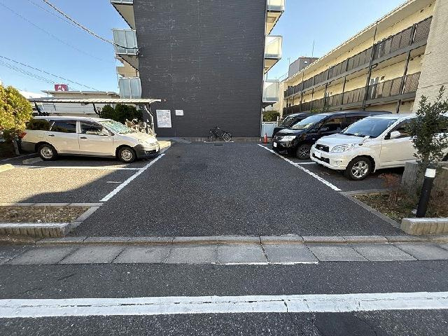 レオネクストゆーとぴあの駐車場