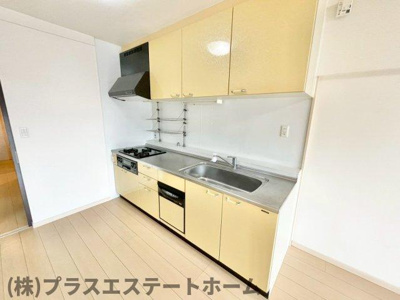 【キッチン】 | メゾンドール湊川