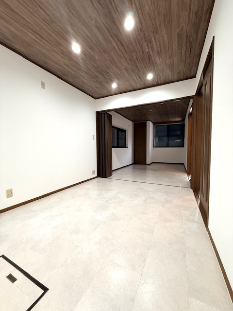 大阪府松原市５丁目の洋室