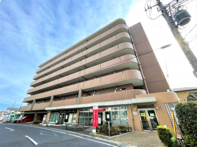 アルバ南柏の外観