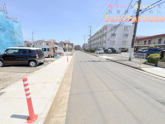 【サンスターホーム】瑞穂町南平2丁目　省エネ住宅E号棟の前面道路含む現地写真