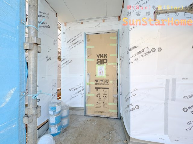【サンスターホーム】瑞穂町南平2丁目　省エネ住宅B号棟の玄関