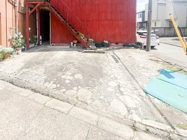 六条町駐車場の駐車場