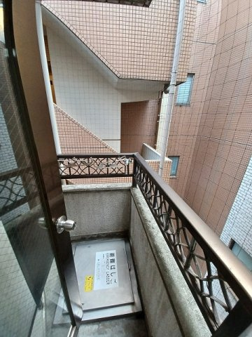 【バルコニー】 | ウエストインパート３
