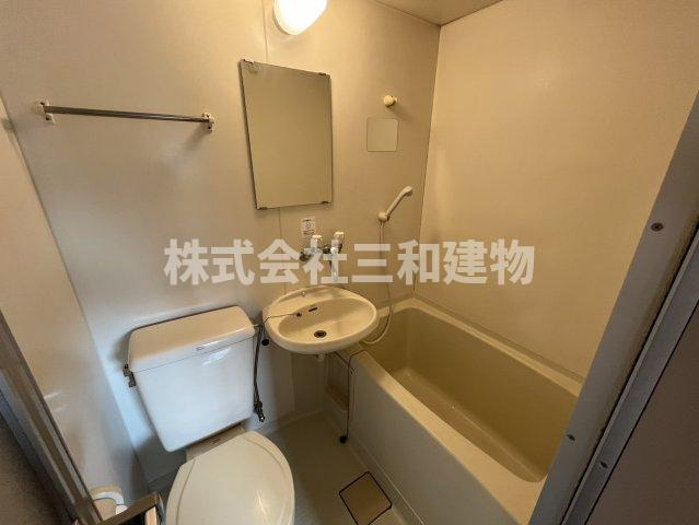 メゾンド白ゆりの浴室