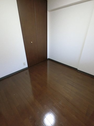 ダイアパレスポートアネックス千葉の洋室