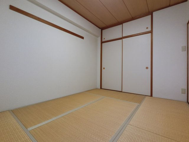 ダイアパレスポートアネックス千葉の和室