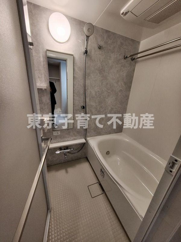 ラティエラ秋葉原の浴室