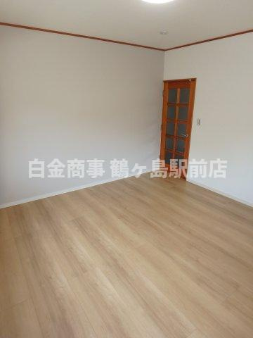 坂戸市柳町中古戸建の洋室