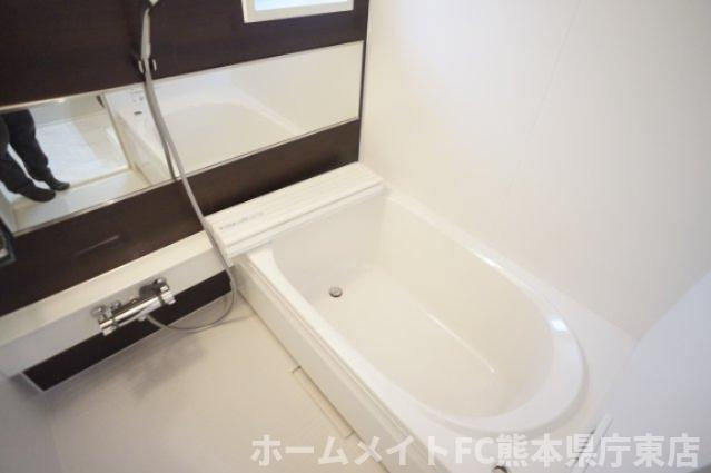 熊本市東区八反田３丁目のアパートの浴室