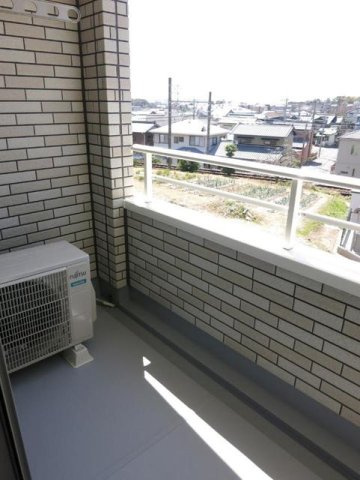 ポエム　ヴァン　ベールのバルコニー|広々としたバルコニーです