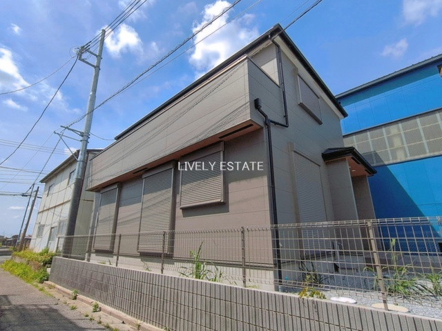 越谷市新川町1丁目 新築分譲住宅の外観