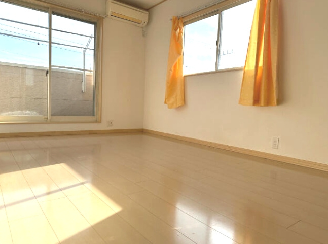 山武市成東　中古戸建の内装|平成19年6月築３LDKリビング約20帖 カウンターキッチン駐車2台可能　富士見台分譲地内