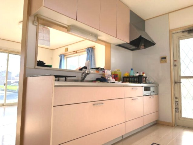 山武市成東　中古戸建のキッチン|平成19年6月築３LDKリビング約20帖 カウンターキッチン駐車2台可能　富士見台分譲地内