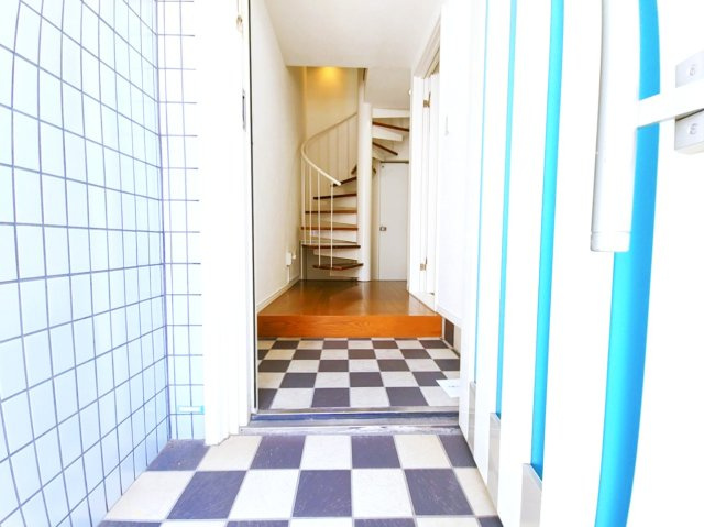 【玄関】 | 三宿の森テラス南 | きれいな玄関です