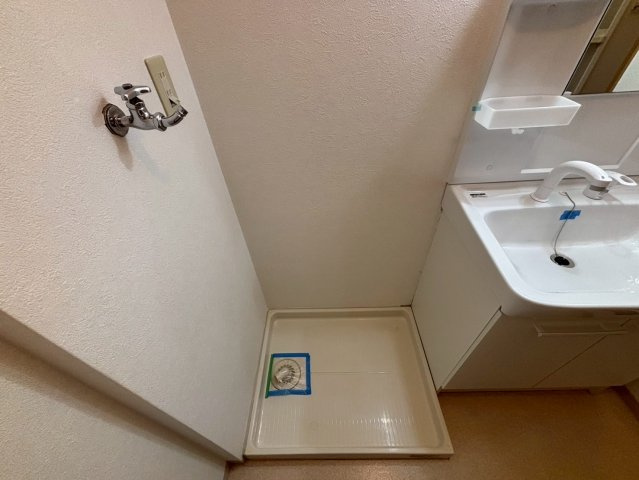 ネオクオーツ幸　弐番館の洗面所