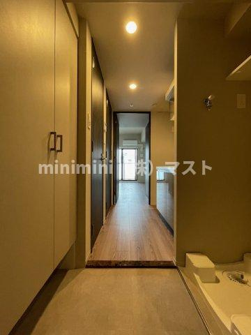 リヴェント難波ウエストの玄関