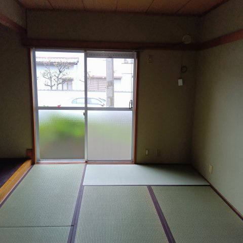 竜が台７丁目テラスハウスの和室