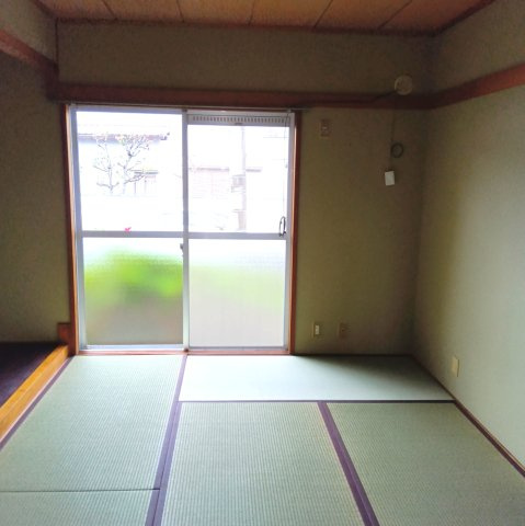 竜が台７丁目テラスハウスの和室|きれいな和室です