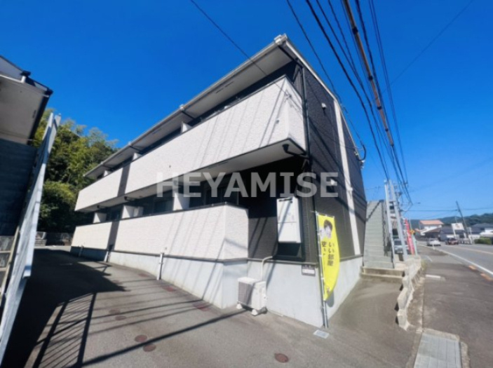 modern palazzo平間　EASTの外観