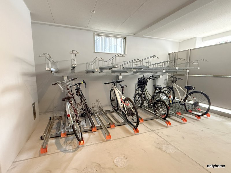 ハーヴェスト京町堀の駐車場