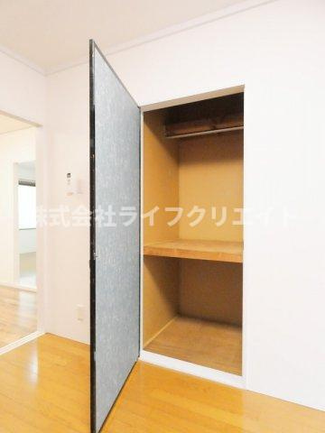 サンパレストミタの収納