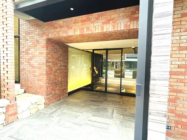 アプリーレ神戸元町のエントランス