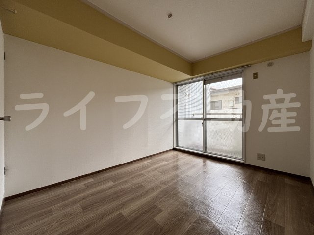 プラーナ徳庵の居間・リビング|ゆったりとしたリビングです