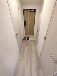 ビエラコート岸部中の玄関