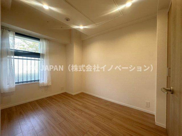 グランヴェルジェ西台の洋室|【新生活応援キャンペーン実施中！】 
 当社では『仲介手数料が無料』になるキャンペーン中です。 ご購入の諸費用が他社様と比べて約150万円ほどお得にご購入いただけます。
ぜひお気軽にお問合せください。
