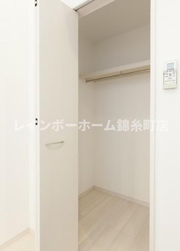 足立区大谷田３丁目のアパートの収納