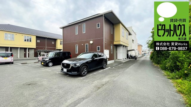 シャルマン高洲　Ⅰ棟の外観