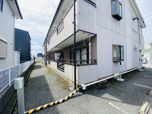 岐阜県瑞穂市牛牧　重量鉄骨造1棟アパートのその他|建物裏側