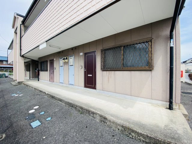 岐阜県瑞穂市牛牧　重量鉄骨造1棟アパートのその他|1階通路部分