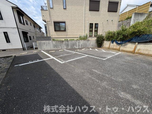 ディアス北柏　C棟の駐車場