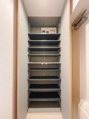 レジディア吉祥寺の玄関