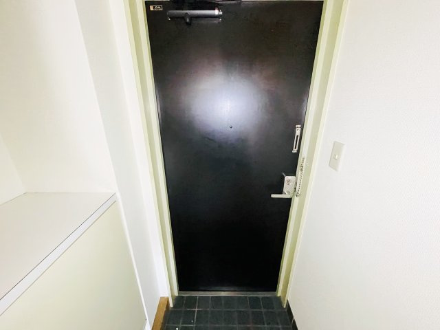 アトレーユ清水の玄関