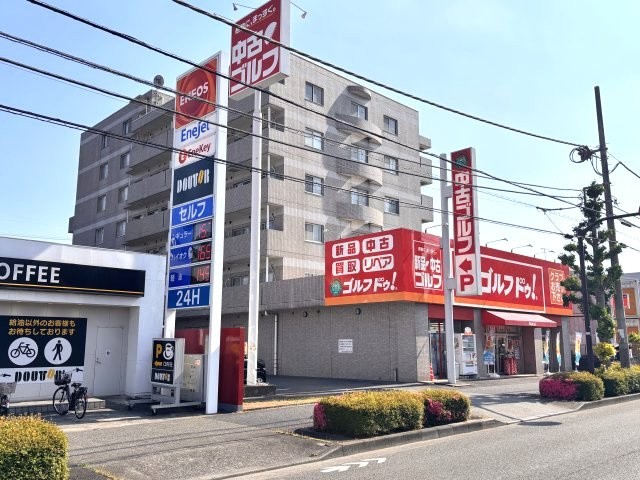 ニュータウン通りからの外観です
