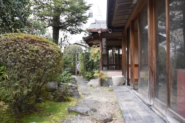 百万遍 市中の山居 商いの町家の庭