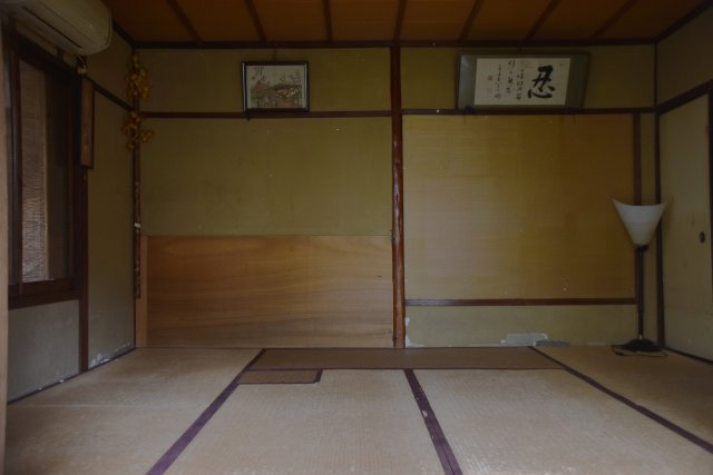 百万遍 市中の山居 商いの町家の和室|炉があり和室