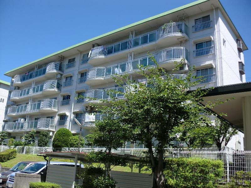 名谷15団地68号棟