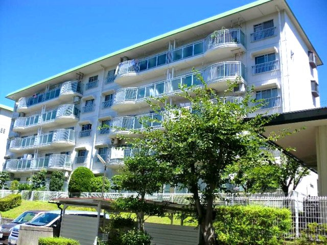 名谷15団地68号棟